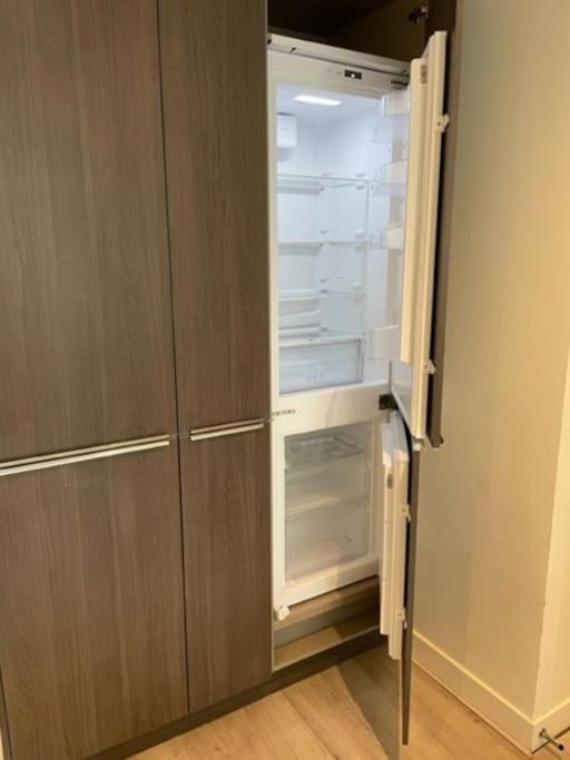 2bed 2bath -pool, Balcony, Gym Lift Appartement