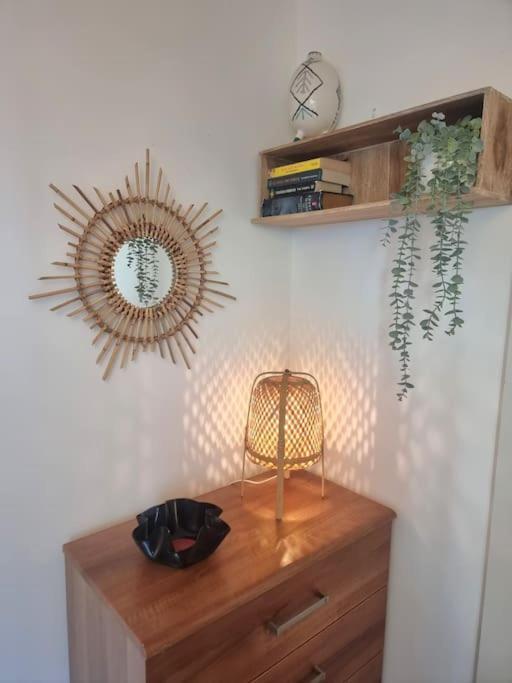 2bed 2bath -pool, Balcony, Gym Lift Appartement Londen